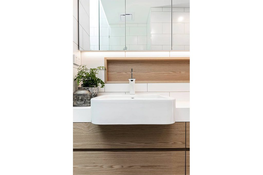 Melbourne-plumber-contemporary-bathroom